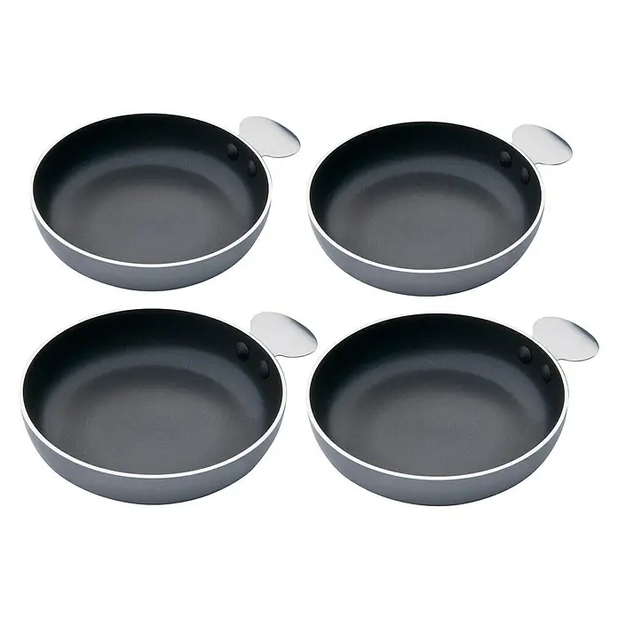 Cadac Grillpfanne Tapas Set - Durchmesser: 12,5 cm - Ein Set aus vier kleinen Bratpfannen mit grauer Außenseite und schwarzer Innenseite, ideal für Einzelportionen oder Beilagen.