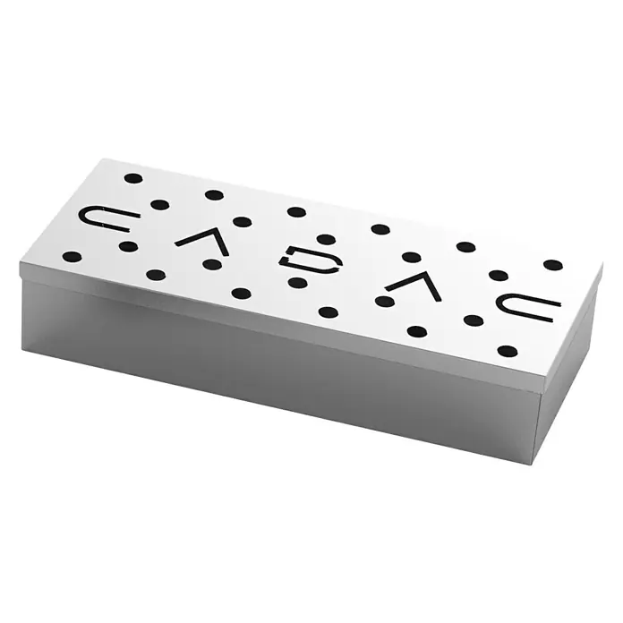 Cadac Räucherbox - L x B x H: 9 x 23 x 4 cm, Edelstahl - Ein silberfarbener Räucherofen mit einem Deckel mit schwarzen Punkten und Symbolen.
