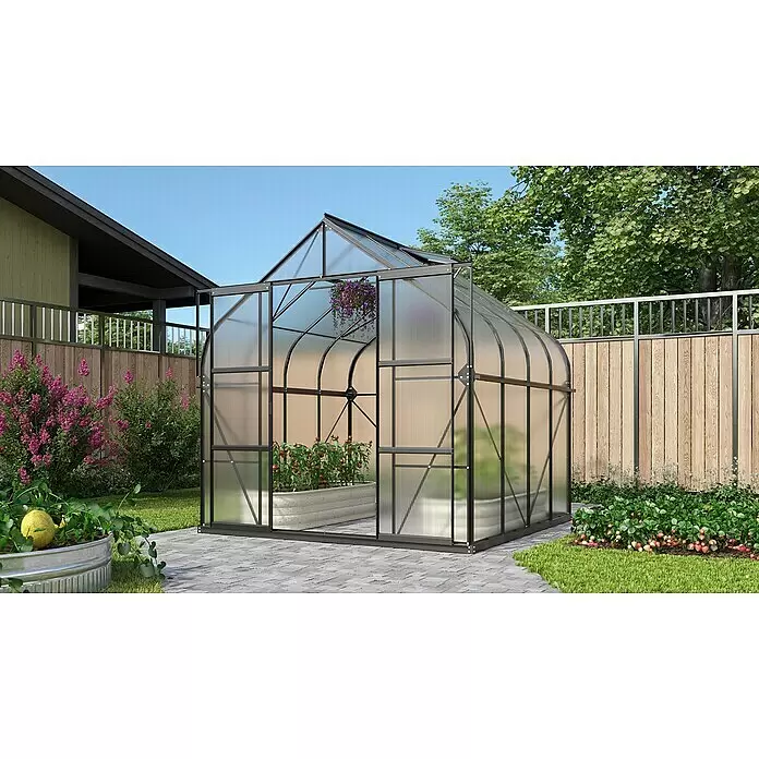Vitavia Gewächshaus Dione 6700 - 258 cm x 263,5 mm x 254,5 mm, Wandstärke: 4 mm, Schwarz - Großes Gewächshaus mit dunklem Rahmen und lichtdurchlässigen Platten, mit Pflanzen in einem sonnigen Garten.