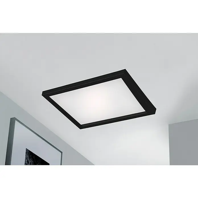 Briloner LED-Panel - 18 W, L x B x H: 29,5 x 29,5 x 8 cm, Schwarz, Warmweiß - Deckenleuchte in quadratischer Form mit schwarzem Rahmen und hellem Lichtpanel.