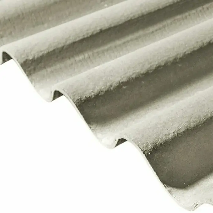 BHS Cataluña Placa de fibrocemento - 2 m x 1,1 m x 6,5 mm, Gris - Primer plano de una lámina de fibrocemento ondulada gris, típica para tejados y revestimientos.