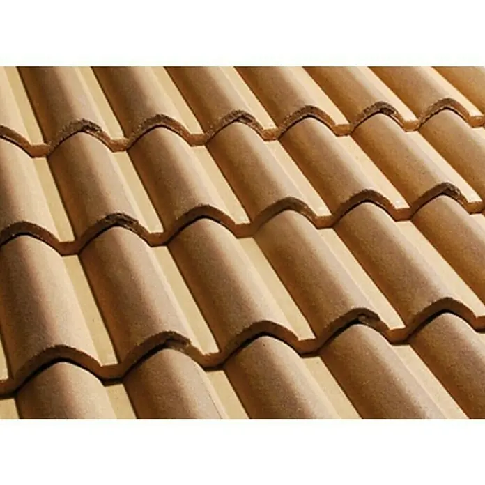 BHS Mallorca Teja hormigón - L x An: 42 x 33 cm, Arena - Primer plano de tejas marrones, que ofrecen una estética cálida y rústica para cualquier tejado de casa.
