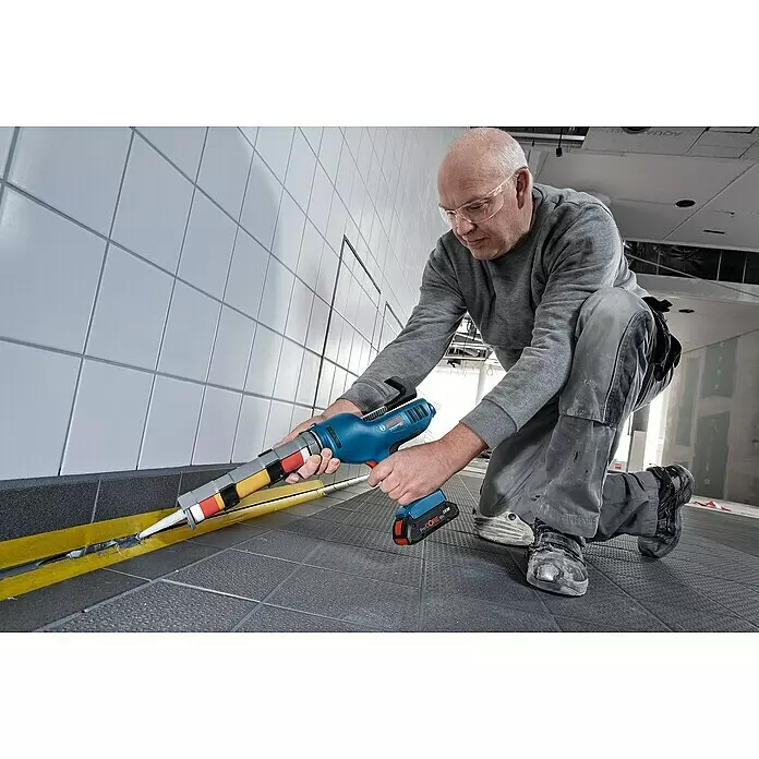 Bosch Professional AMPShare 18V Akku-Kartuschenpresse GCG 18V-310 - 18 V, Ohne Akku, Betriebsdruck: 3,5 kN - Anwendungsbeispiel