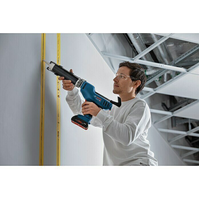 Bosch Professional Akku-Kartuschenpresse GCG 18V-31018 V, Ohne Akku, Betriebsdruck: 3,5 kN Use Shot