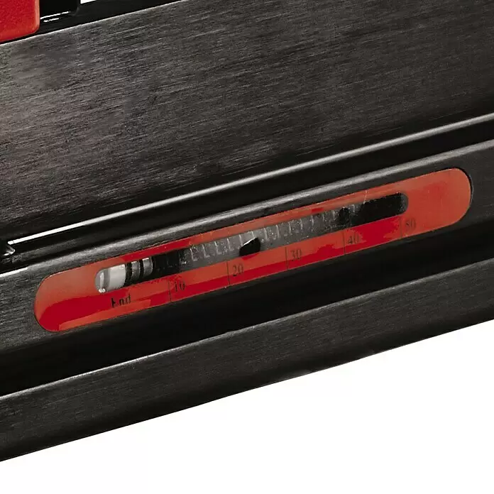 Einhell Drucklufttacker TC-PN 50 - Betriebsdruck: 8,3 bar, Magazinkapazität: 100 Nägel/Klammern - Nahaufnahme einer rot-schwarzen Messskala mit 'End' und Zahlen auf dunkler Oberfläche.