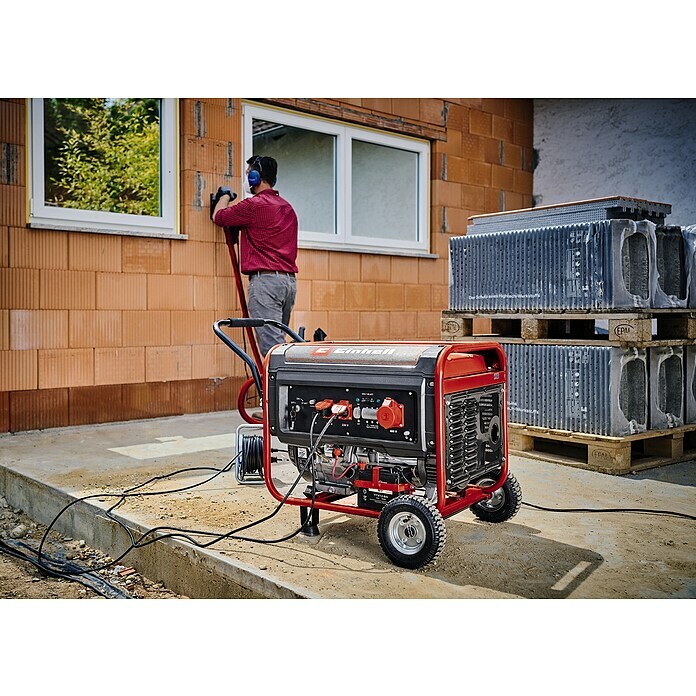 Einhell Classic Stromerzeuger TC-PG 65/E5Tankvolumen: 25 l, Betriebsdauer: 11,7 h bei 66 % Last Use Shot