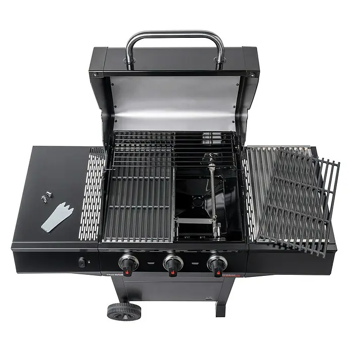 Char-Broil Gasgrill Performance Core B3 Cart - Grillfläche (B x T): 54,3 x 43,5 cm, 7,91 kW, Anzahl Brenner: 3 - Draufsicht auf einen schwarzen Gasgrill mit offenem Deckel und drei Bedienknöpfen, der zum Grillen im Freien einlädt.