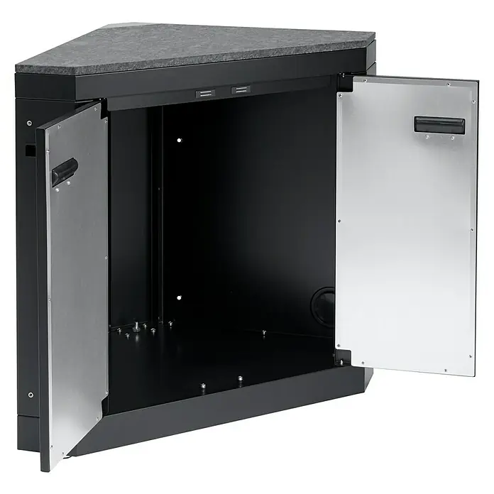 Char-Broil Outdoorküchen-Modul Ultimate - Schwarz, B x T x H: 97 x 55 x 90 cm, Granit - Eckschrank mit zwei offenen Türen, Arbeitsplatte in Steinoptik und Griffen aus Metall. Das Innere des Schranks ist schwarz.