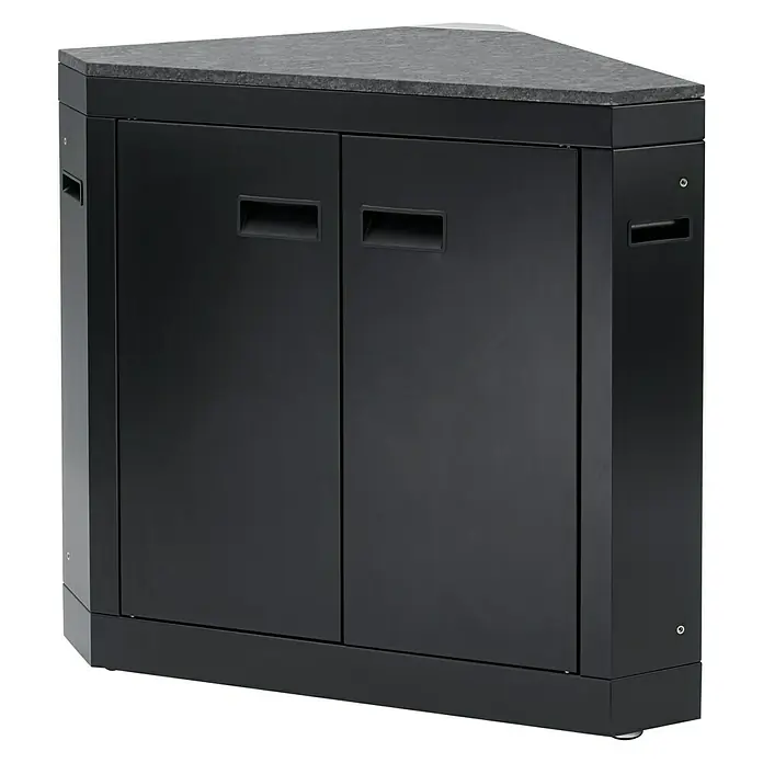 Char-Broil Outdoorküchen-Modul Ultimate - Schwarz, B x T x H: 97 x 55 x 90 cm, Granit - Ein schwarzer Eckschrank mit zwei Türen und einer grauen Arbeitsplatte. Das Möbelstück bietet Stauraum und fügt sich gut in jede Ecke ein.