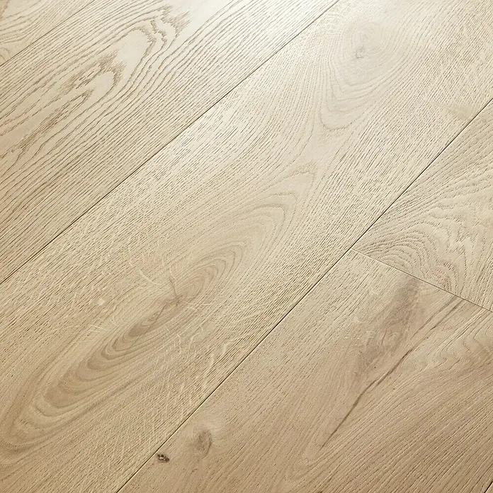 Parkettmuster Eiche Innsbruck - 280 x 160 x 14 mm - Nahaufnahme von hellem Laminatboden mit natürlicher Holzmaserung, ideal für moderne Innenräume und einfache Pflege.