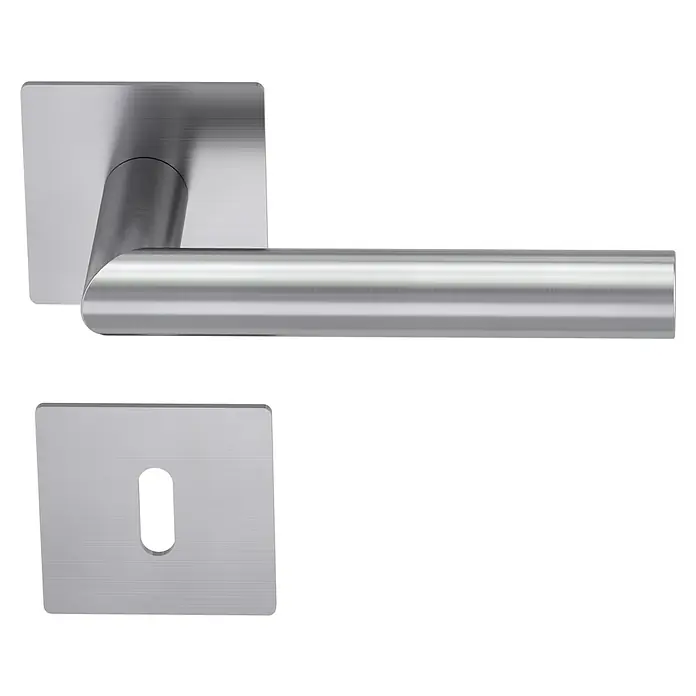 Diamond Doors Design Zimmertürgarnitur Illinois L-Form - Stärke Tür: 40 mm - 45 mm, Edelstahl, L-Form, Buntbart - Nahaufnahme eines modernen Türgriffs aus gebürstetem Edelstahl mit Schlüsselrosette. Elegantes Design für zeitgemäße Inneneinrichtung.