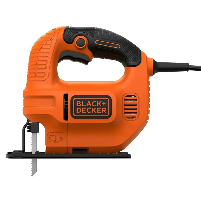 Black+Decker Elektro-Stichsäge KS501-QS - 3.000 /min, 65 mm - Nahaufnahme einer orangefarbenen Black+Decker Stichsäge mit schwarzem Griff und Sägeblatt.