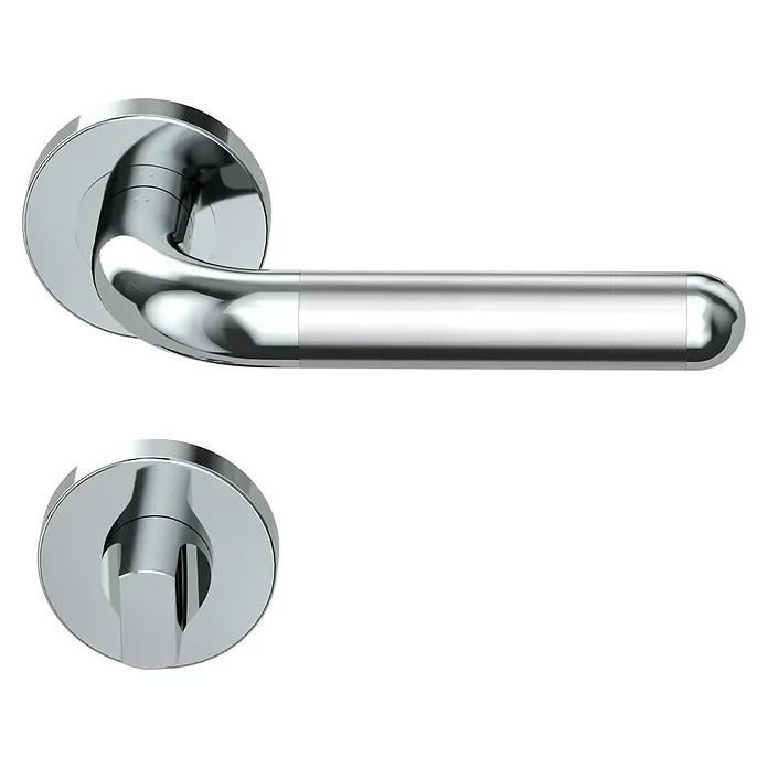 Diamond Doors Creative Drückergarnitur WC Idaho - Schlitzkopf/Olive - Eine Nahaufnahme eines eleganten, verchromten Türgriffs mit Rosette und separatem Schloss, ideal für moderne Inneneinrichtungen.