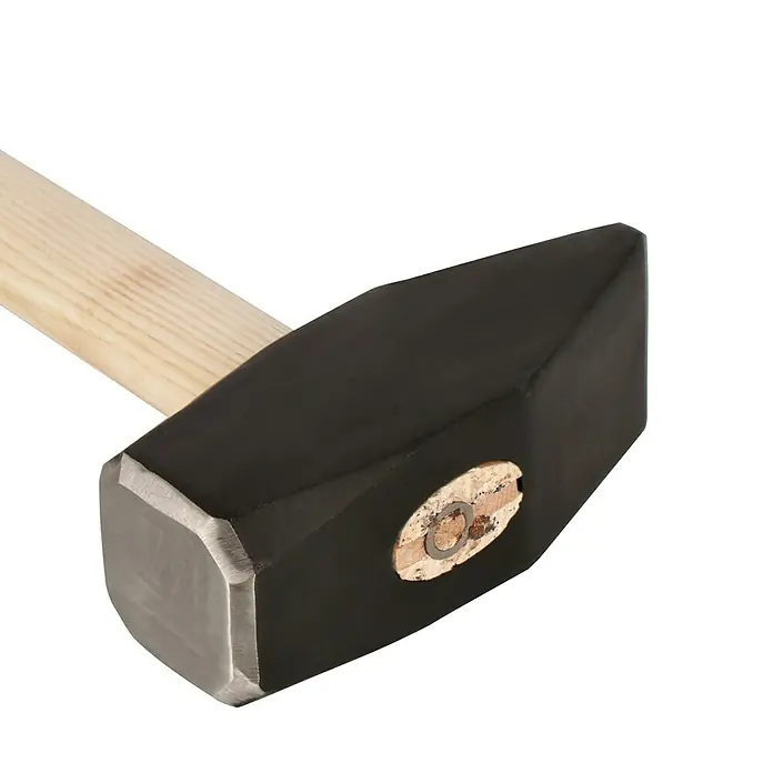 Wisent Vorschlaghammer5.000 g - Nahaufnahme eines schwarzen Schlosserhammers mit Holzgriff, ideal für Handwerker und Heimwerker.