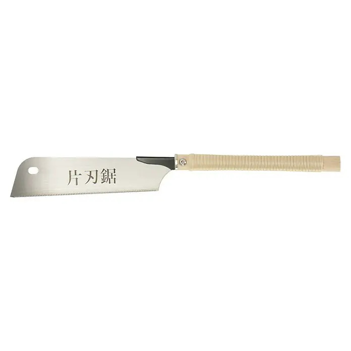 Wisent Japansägen-Set - 4 -tlg. - Eine detailreiche Aufnahme einer japanischen Dozuki-Säge mit feinen Zähnen und einem hellen Griff. Ideal für präzise Holzarbeiten und feine Schnitte.