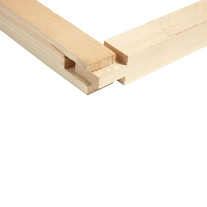 Upyard Fundamentrahmen - 80 x 60 cm, Holz - Detailansicht eines Holzrahmens mit präziser Nut-und-Feder-Verbindung, ideal für Leinwände oder Bilderrahmen. Handwerkskunst trifft auf natürliche Materialien.