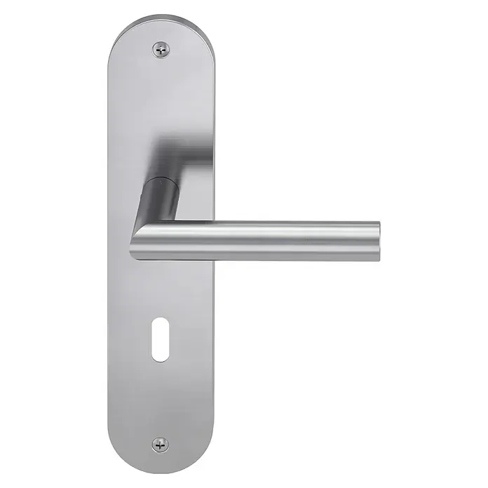 Diamond Doors Modern Zimmertürgarnitur Alaska - Edelstahl, Stärke Tür: 38 mm - 45 mm, Buntbart - Ein eleganter Türgriff aus Edelstahl mit länglicher Rosette. Das Design ist modern und minimalistisch, perfekt für stilvolle Inneneinrichtungen.