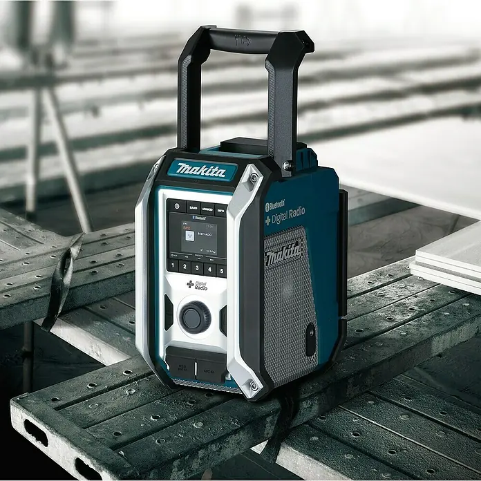 Makita LXT 18V Akku-Baustellenradio DMR115 - 18 V, Ohne Akku, Frequenz: 174.928 - 239.200 MHz (DAB/DAB+) - Das Makita Digitalradio im robusten Design ist ideal für Baustellen und unterwegs, mit Bluetooth und digitalem Empfang.