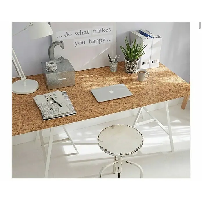 D-c-fix Lámina adhesiva Cork - 200 x 45 cm, Marrón claro, Autoadhesivo - Espacio de trabajo luminoso con escritorio de corcho, lámpara, portátil y material de oficina para un ambiente inspirador.