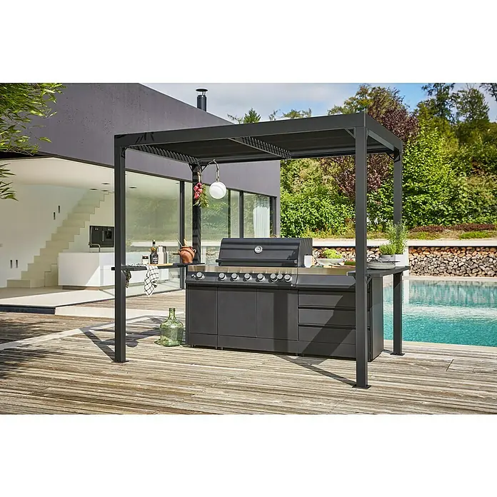 Sunfun Melina Pérgola para barbacoa - An x Pr: 250 x 160 cm, Color del armazón: Negro, Aluminio - Cocina exterior moderna con parrilla bajo una pérgola, rodeada de naturaleza y piscina. Perfecto para elegantes noches de verano.