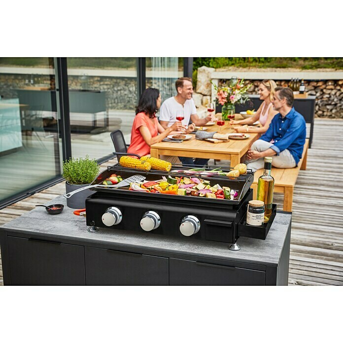 Kingstone Gasgrill PlanchaAnzahl Brenner: 3, Hauptgrillfläche: 63,5 x 31 cm, 7,5 kW Use Shot