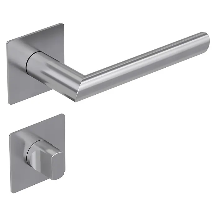 Diamond Doors Design Zimmertürgarnitur WC Washington - Stärke Tür: 40 mm - 45 mm, Edelstahl, L-Form, Schlitzkopf/Olive - Nahaufnahme eines modernen, silberfarbenen Türgriffs mit quadratischer Rosette und separatem Schließzylinder auf schwarzem Hintergrund.