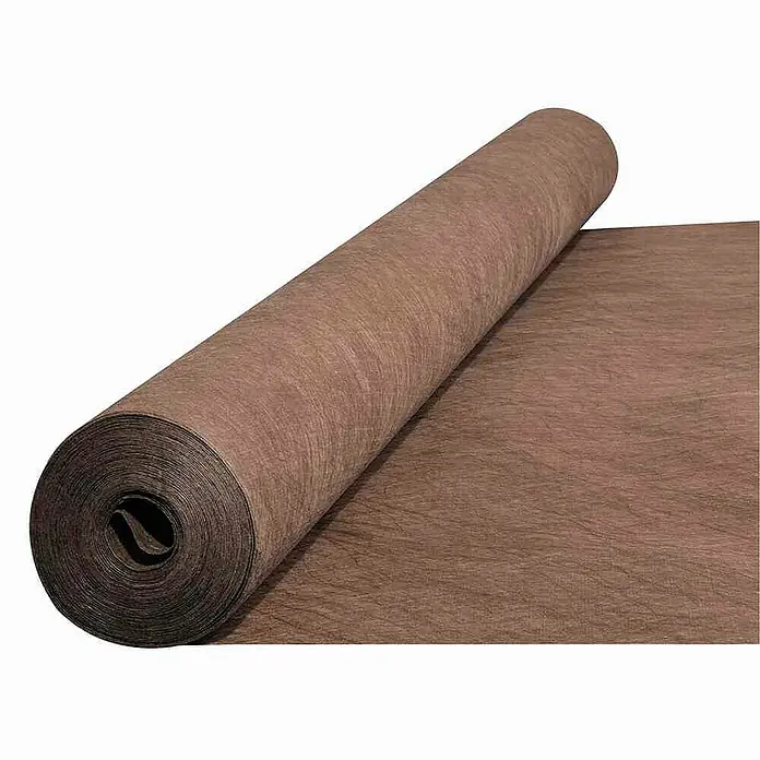 Siena Garden Gartenvlies Premium - 10 x 1,2 m - Das Bild zeigt eine Rolle braunes Geotextil. Die Rolle ist teilweise abgewickelt und zeigt die Textur und Farbe des Geotextils.