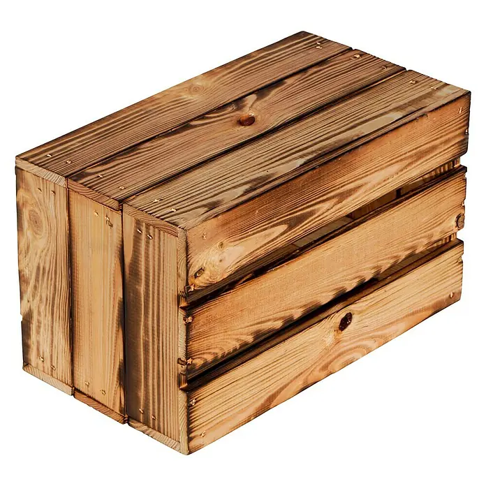 Holzkiste Hilde - L x B x H: 38 x 22 x 19 cm, Braun - Nahaufnahme einer rechteckigen Holzkiste, ideal für Lagerung oder Dekoration, mit rustikalem Charme und natürlicher Holzmaserung.