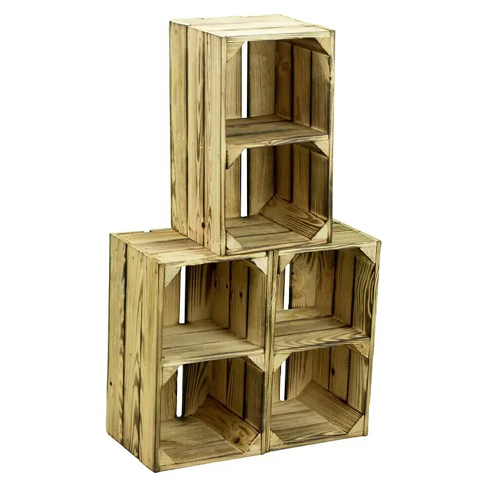 Holzkiste Hilde mit Querbrett - L x B x H: 38 x 22 x 19 cm, Braun - Das Bild zeigt einen Stapel von drei Holzregalen mit je zwei Fächern, gefertigt aus hellem, rustikalem Holz mit dunklen Akzenten.