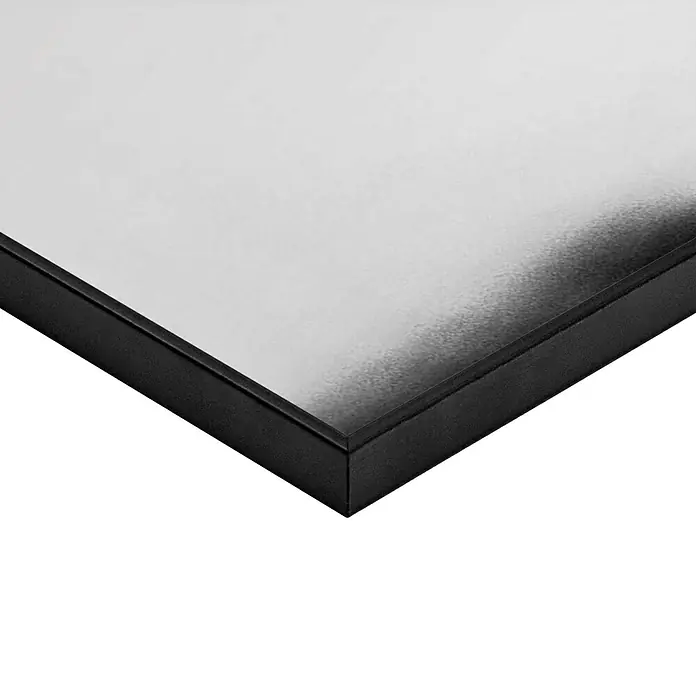 Reinders Bild Slim Frame Black - Female Profile, B x H: 50 x 70 cm - Detailaufnahme eines eleganten, schlichten schwarzen Bilderrahmens, der ein modernes Kunstwerk stilvoll ergänzt.