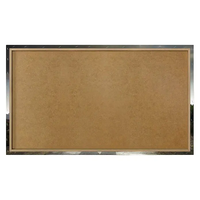 Reinders Holzbild Deco Block - Elephant King, B x H: 118 x 70 cm - Ein rechteckiger, brauner Korkrahmen mit einem hellen Holzrahmen und einem silbernen Metallrahmen auf einer Leinwand.