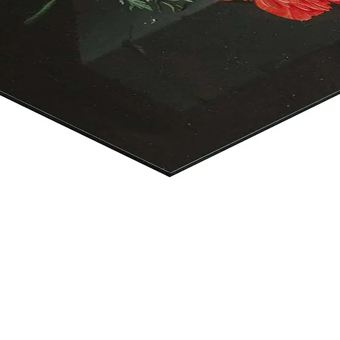 Reinders Decopanel - De Heem - Stil Life with Flowers in a Glass Vase, B x H: 100 x 140 cm - Nahaufnahme einer glänzenden, schwarzen Oberfläche mit subtilen Spiegelungen eines Blumenmotivs, das Eleganz und Tiefe vermittelt.
