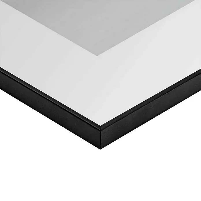 Reinders Bild Slim Frame Black - Ballett Silhouette, B x H: 50 x 70 cm - Nahaufnahme einer modernen, quadratischen Deckenleuchte mit schwarzem Rahmen und weißer Innenfläche, die ein elegantes Designelement darstellt.