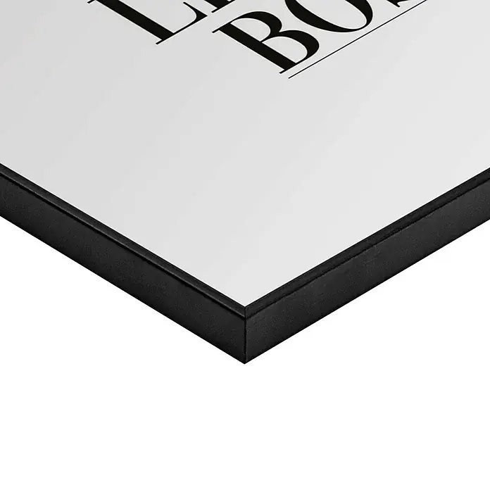 Reinders Bild Slim Frame Black - Think Like, B x H: 30 x 40 cm - Nahaufnahme eines gerahmten Drucks mit elegantem schwarzem Rahmen, der die schlichte Ästhetik des Produkts hervorhebt und einen modernen Touch verleiht.