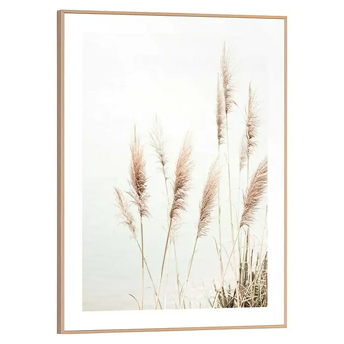 Reinders Bild Slim Frame Wood - Dune Grass, B x H: 30 x 40 cm - Gerahmtes Bild mit zarten, beigen Gräsern vor hellem Hintergrund, das eine natürliche und beruhigende Atmosphäre ausstrahlt.