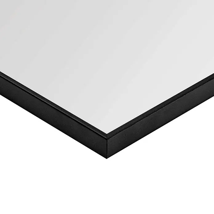 Reinders Bild Slim Frame Black - Pencil I, B x H: 50 x 70 cm - Nahaufnahme eines schwarzen Bilderrahmenprofils mit weißem Innenraum. Das schlichte Design und die klaren Linien betonen die moderne Ästhetik.