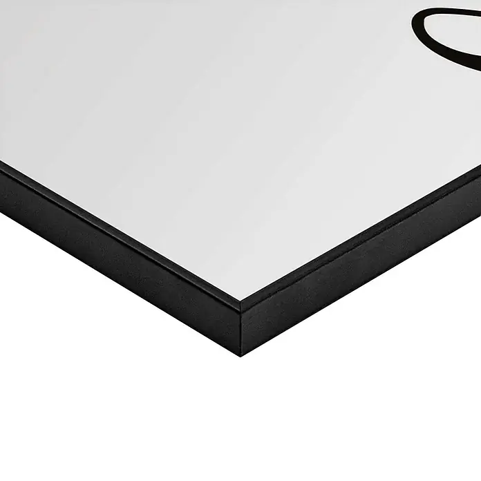 Reinders Bild Slim Frame Black - Smile, B x H: 20 x 30 cm - Nahaufnahme eines gerahmten Kunstwerks mit einem eleganten schwarzen Rahmen, der die moderne Ästhetik des Produkts hervorhebt.