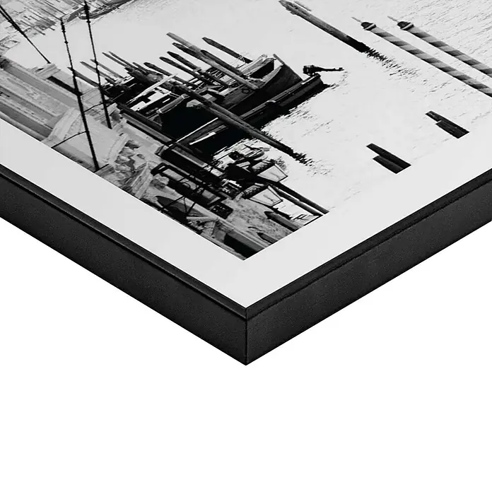 Reinders Bild Slim Frame Black - Classic Venice, B x H: 40 x 50 cm - Schwarz-Weiß-Fotografie in einem stilvollen Rahmen, der die Details des Motivs hervorhebt und eine elegante Note verleiht.
