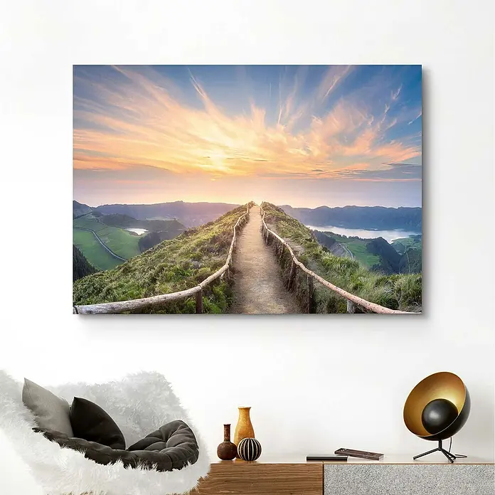 Reinders Decopanel - Wide View, B x H: 140 x 100 cm - Wandbild mit einem malerischen Pfad auf einem Bergrücken bei Sonnenaufgang, das eine ruhige Atmosphäre in den Raum bringt.