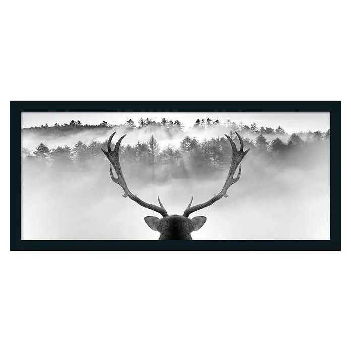 ProArt Bild Framed Art Oversized - King of the Forest, B x H: 124 x 50 cm - Dieses atemberaubende Kunstwerk zeigt einen Hirsch mit Geweih vor einem nebligen Wald, perfekt für eine stilvolle Wanddekoration.