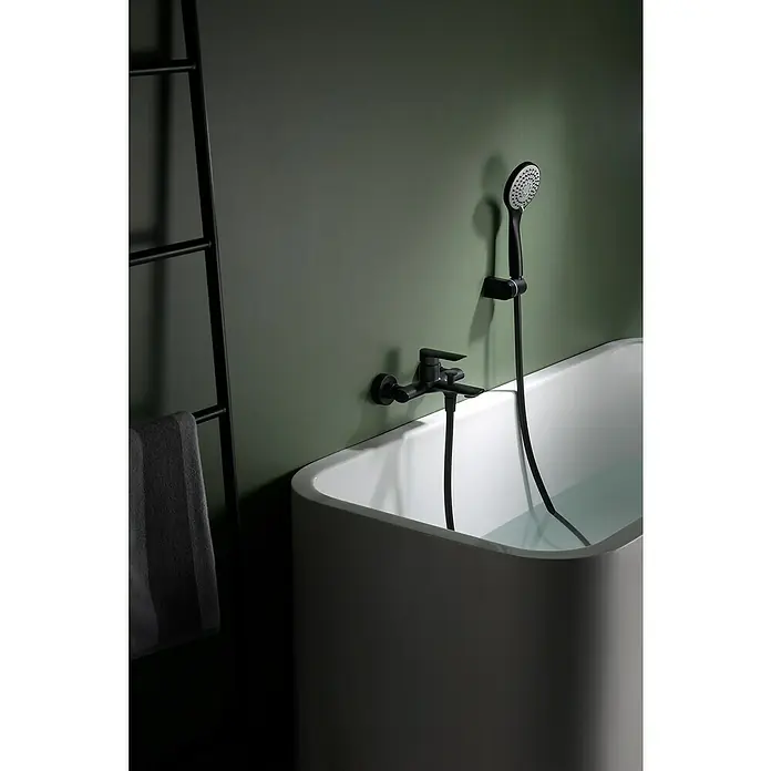 Imex Ural Grifo monomando de bañera - Negro, Mate - Elegante baño con bañera exenta y grifería negra mate moderna con teleducha.