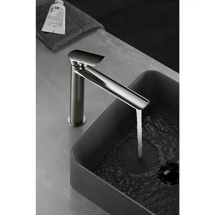 Imex Ural Grifo de lavabo alto - Níquel - Elegante grifo de baño de acero inoxidable con diseño moderno y agua que fluye suavemente para un ambiente lujoso.