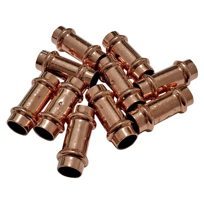 Kupfer-Pressmuffe CU - Durchmesser: 15 mm, Presskontur: V, 10 Stk. - Kupferrohrverbinder in einer Nahaufnahme. Diese Verbinder sind essentiell für Sanitär- und Heizungsinstallationen.