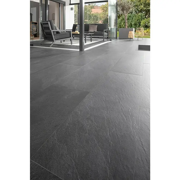 Granulati Zandobbio Terrassenfliese Cera 2.0 - 40 x 120 x 2 cm, Museo Ardesia Nero, Matt - Moderne graue Terrassenfliesen mit sichtbarer Textur. Ideal für den Außenbereich und verleihen einen eleganten Touch.