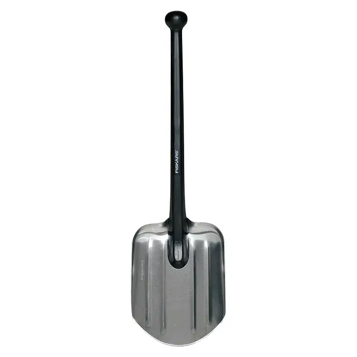Fiskars Autoschaufel - Breite: 29 cm, Schwarz - Aufnahme einer Fiskars-Schaufel, die sich durch einen stabilen Griff und eine breite, silberne Schaufelfläche auszeichnet. Ideal zum Schneeräumen.