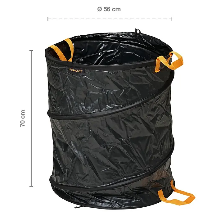 Fiskars Solid Pop-Up Gartenabfallsack - 172 l - Schwarzer, zusammenklappbarer Gartensack von Fiskars mit gelben Tragegriffen und Maßangaben.