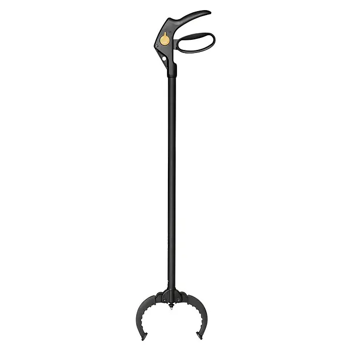 Fiskars Solid Greifer - Länge: 87,5 cm - Ein Greifwerkzeug in Schwarz. Perfekt für Menschen mit eingeschränkter Mobilität, um Gegenstände leicht zu erreichen und aufzuheben.