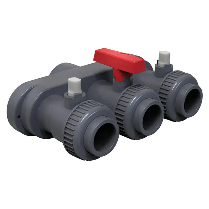 Oase Wasserverteiler - Größe Anschluss: 1 ½″ - Ein graues PVC-Mehrwegeventil mit rotem Griff und weißen Entlüftungsventilen. Ideal für Sanitäranwendungen und Rohrsysteme.