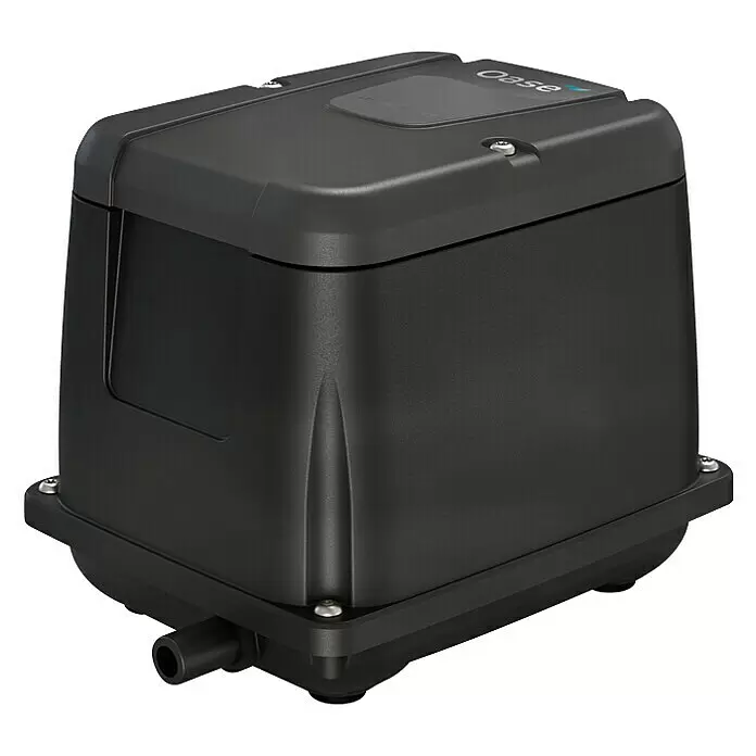 Oase Teichbelüfter AQUA OXY - 75 W, Max. Fördermenge: 5.000 l/h - Kompakte, dunkelgraue Oase Teichbelüfterpumpe mit robustem Gehäuse und Schlauchanschluss unten.