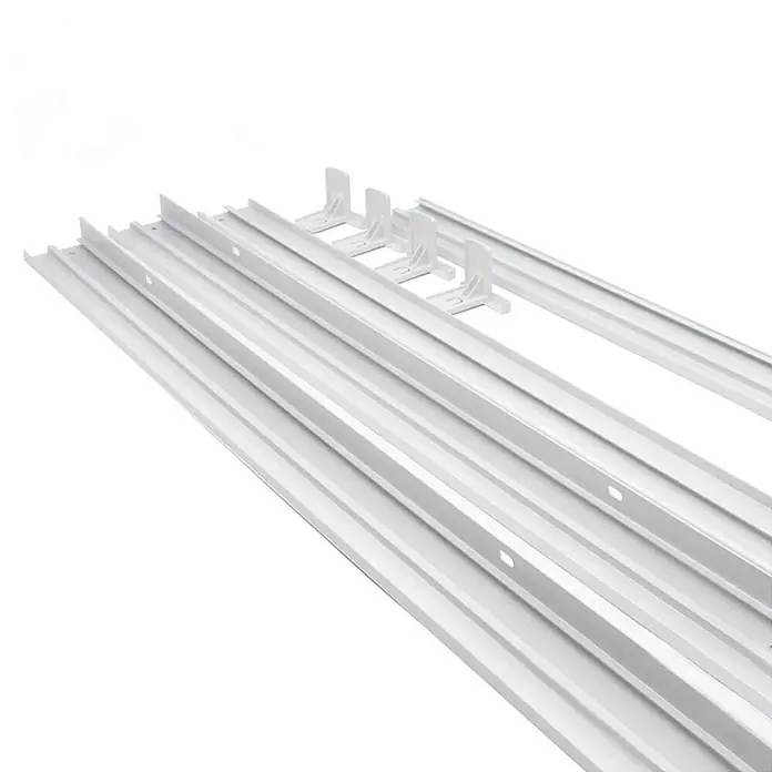 Marco de superficie para panel LED - L x An x Al: 5 x 30 x 120 cm - Imagen de un sistema de iluminación que consta de múltiples barras de luz y soportes de montaje.